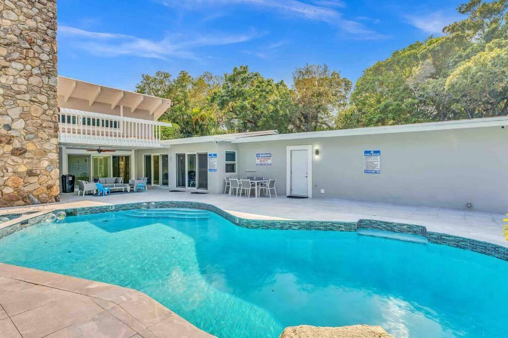 Rare Hidden Getaway Heated Pool 1.5 Acres! Sleeps 16 Villa Форт Лодърдейл Екстериор снимка